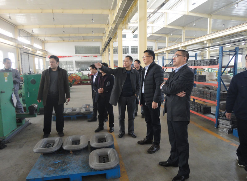 重慶源通電器公司領導到變壓器公司參觀交流